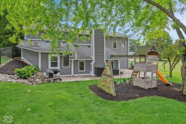 5974 Oak Hill West Drive, Plainfield, IN 46168