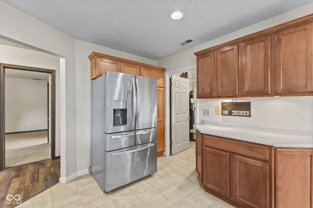5974 Oak Hill West Drive, Plainfield, IN 46168