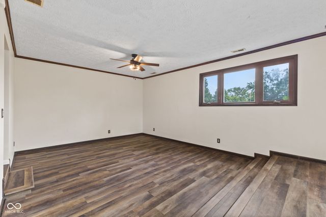 5974 Oak Hill West Drive, Plainfield, IN 46168