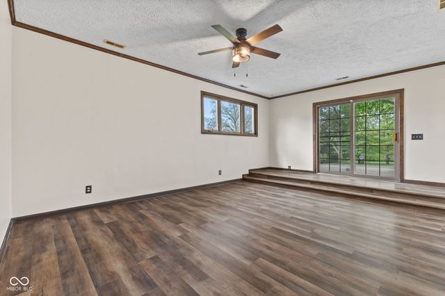 5974 Oak Hill West Drive, Plainfield, IN 46168