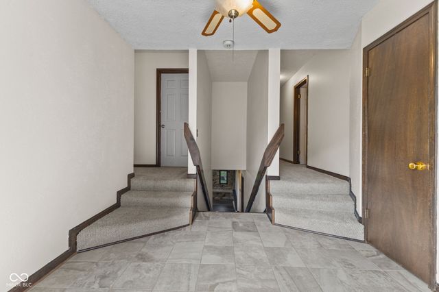 5974 Oak Hill West Drive, Plainfield, IN 46168