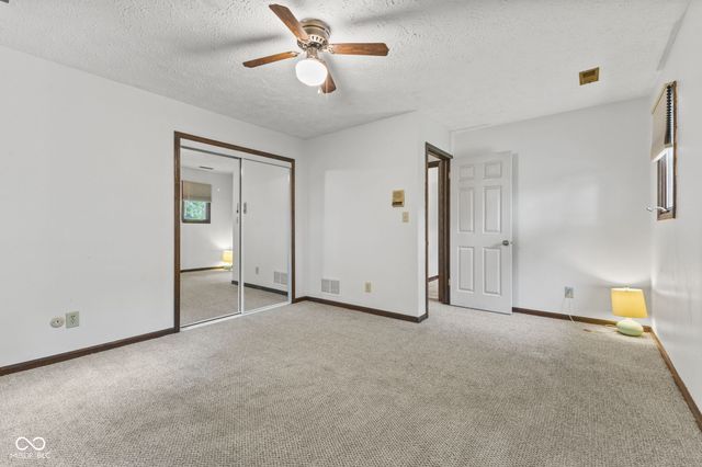 5974 Oak Hill West Drive, Plainfield, IN 46168