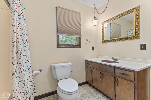 5974 Oak Hill West Drive, Plainfield, IN 46168