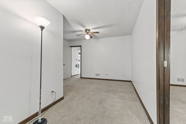 5974 Oak Hill West Drive, Plainfield, IN 46168