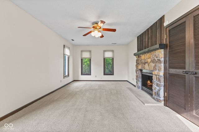5974 Oak Hill West Drive, Plainfield, IN 46168