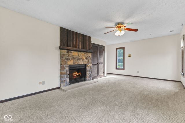 5974 Oak Hill West Drive, Plainfield, IN 46168