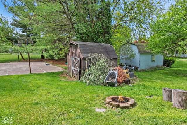 5974 Oak Hill West Drive, Plainfield, IN 46168