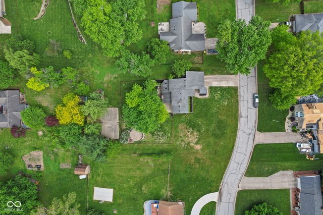 5974 Oak Hill West Drive, Plainfield, IN 46168