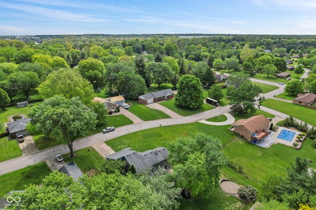 5974 Oak Hill West Drive, Plainfield, IN 46168