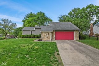 5974 Oak Hill West Drive, Plainfield, IN 46168