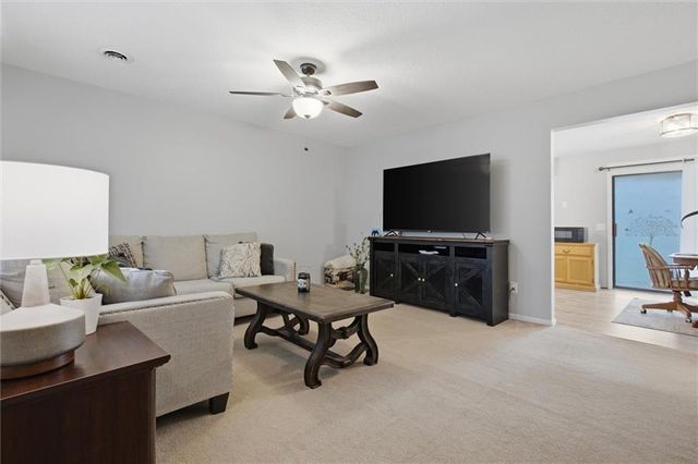 304 E 2nd Street, Lawson, MO 64062