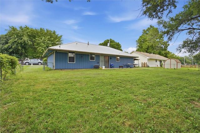 304 E 2nd Street, Lawson, MO 64062