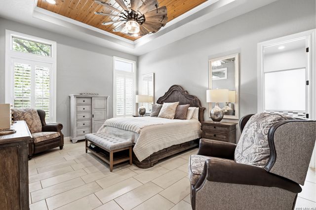 153 Crescent Ridge, Adkins, TX 78101