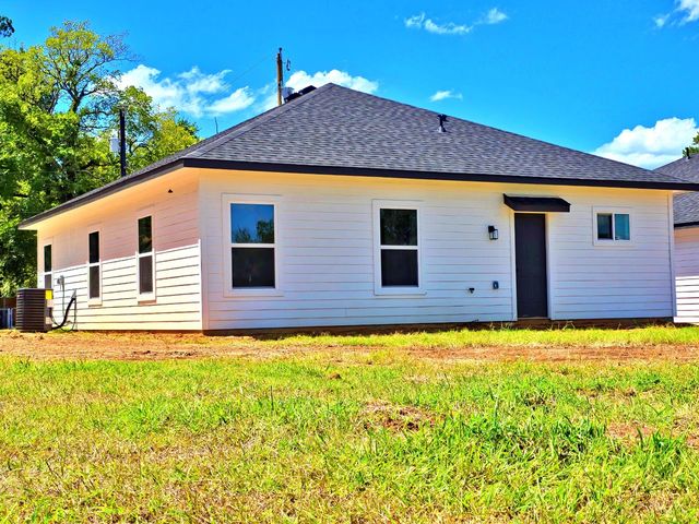 264 10th Street NE, Paris, TX 75460