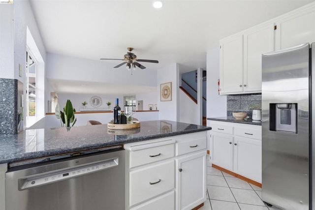 587 Birkdale Dr, Vallejo, CA 94591