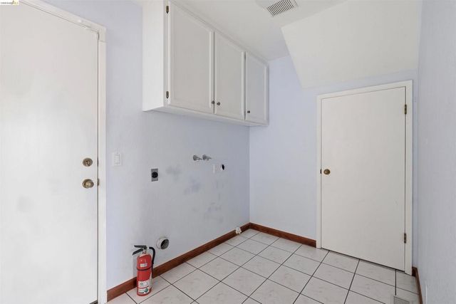 587 Birkdale Dr, Vallejo, CA 94591