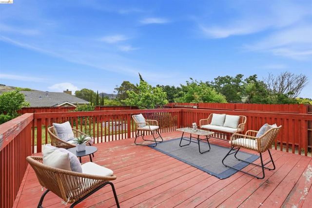 587 Birkdale Dr, Vallejo, CA 94591