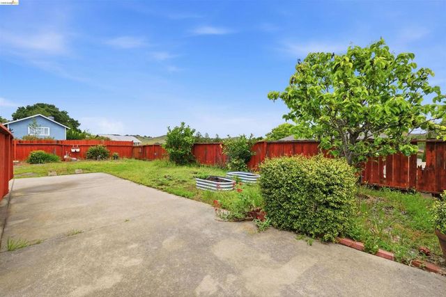 587 Birkdale Dr, Vallejo, CA 94591