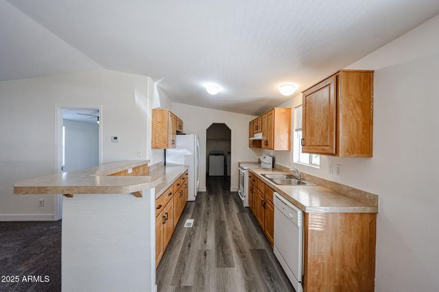 6960 W Peoria Avenue 15, Peoria, AZ 85345