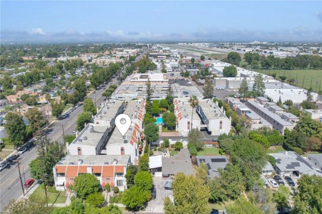 6540 Hayvenhurst Avenue 35, Lake Balboa, CA 91406