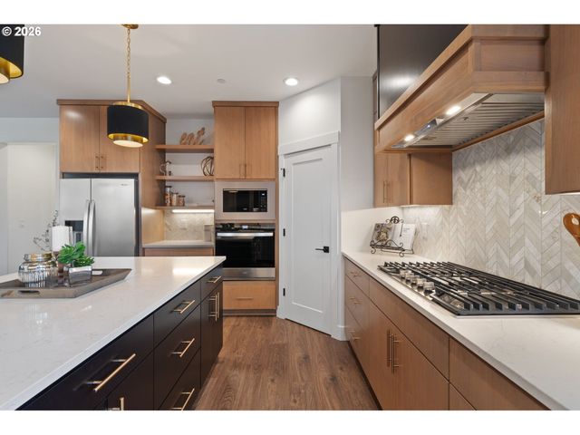 2308 E Dalmatian Dr, La Center, WA 98629