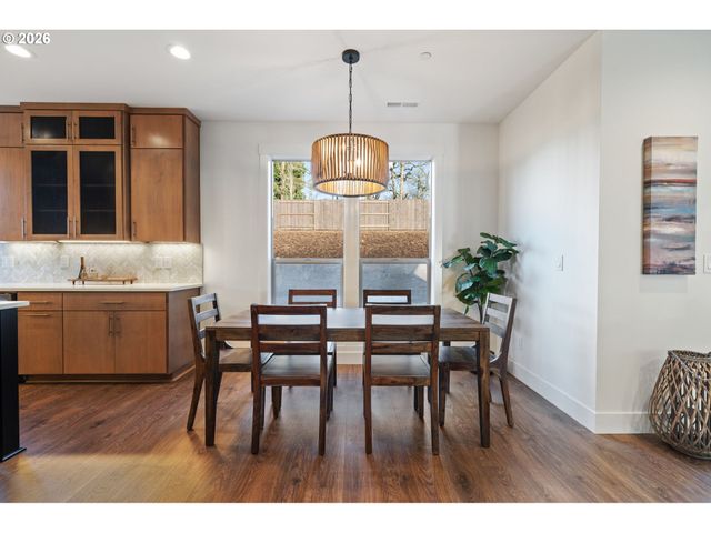 2308 E Dalmatian Dr, La Center, WA 98629