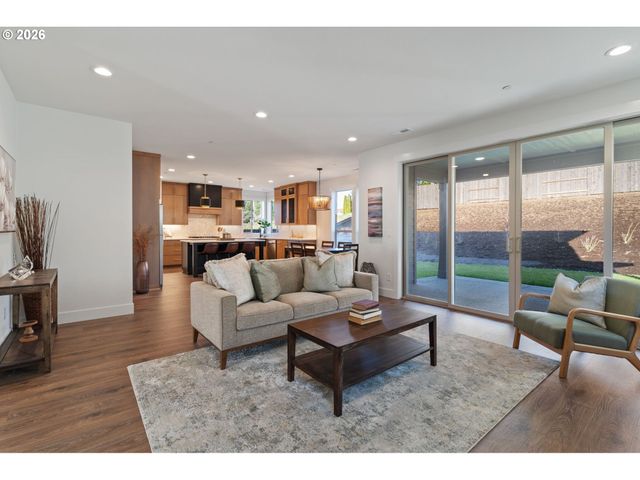 2308 E Dalmatian Dr, La Center, WA 98629