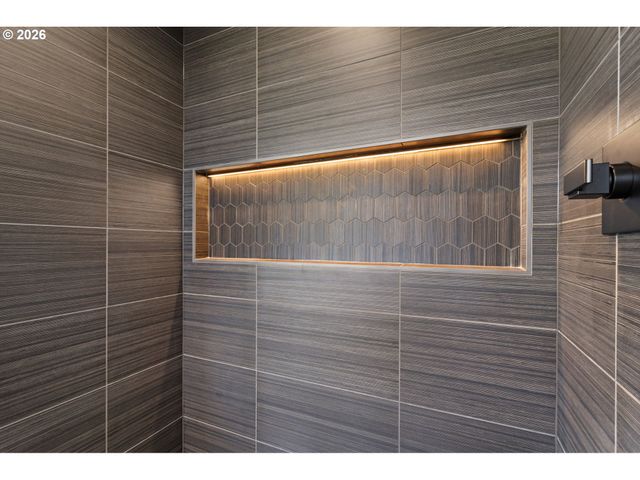 2308 E Dalmatian Dr, La Center, WA 98629