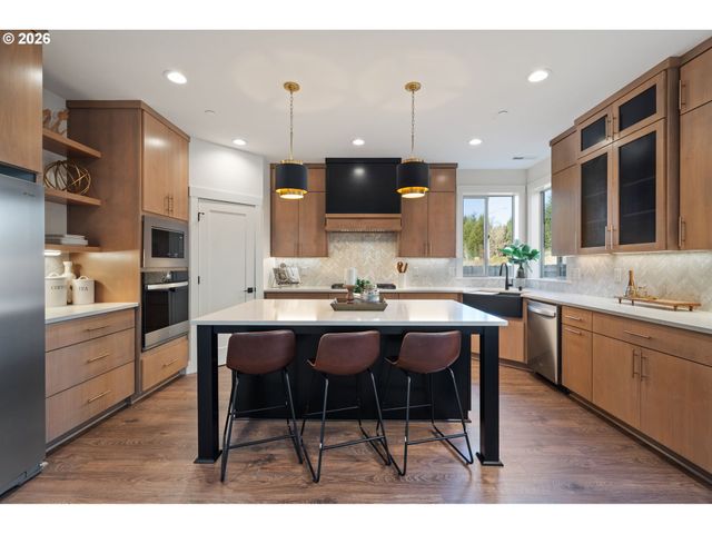 2308 E Dalmatian Dr, La Center, WA 98629