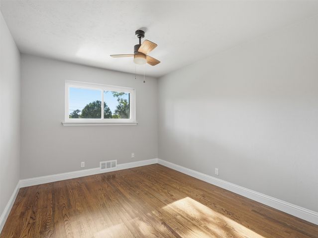825 Lee Drive, Bedford, TX 76022