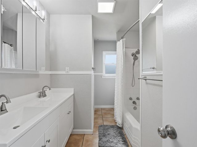 825 Lee Drive, Bedford, TX 76022