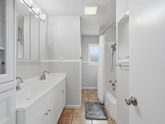 825 Lee Drive, Bedford, TX 76022