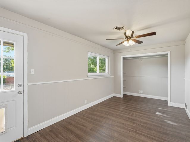 825 Lee Drive, Bedford, TX 76022
