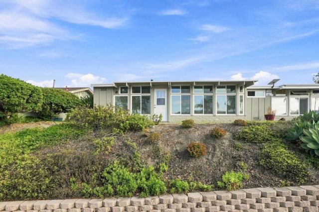 3760 Vista Campana South 49, Oceanside, CA 92057