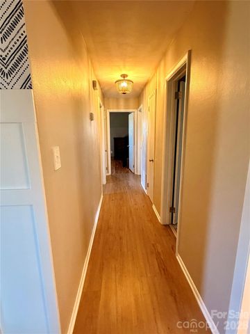 3933 Old Brittain Road, Hickory, NC 28602