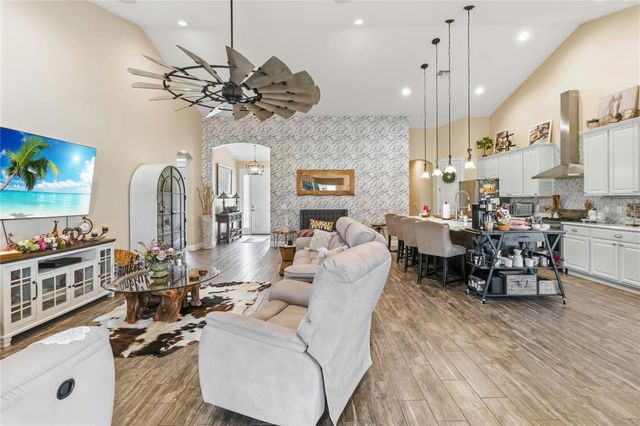 4901 MANOR HOUSE LANE, St Cloud, FL 34772