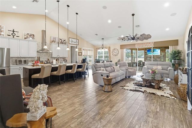 4901 MANOR HOUSE LANE, St Cloud, FL 34772