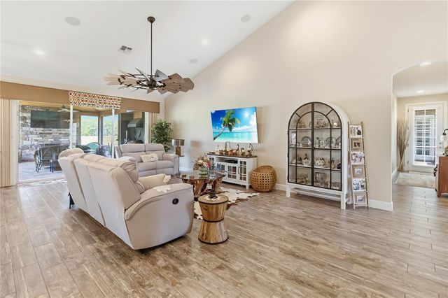 4901 MANOR HOUSE LANE, St Cloud, FL 34772