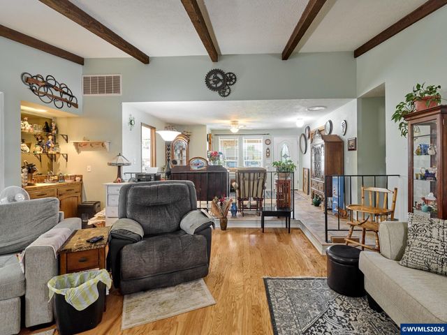 2093 Astor Wy, Woodburn, OR 97071