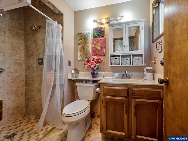 2093 Astor Wy, Woodburn, OR 97071