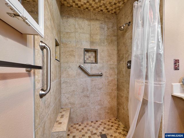 2093 Astor Wy, Woodburn, OR 97071