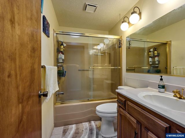 2093 Astor Wy, Woodburn, OR 97071