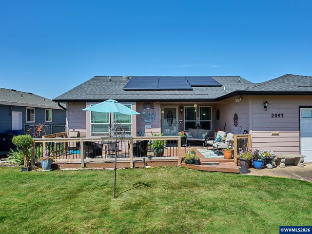 2093 Astor Wy, Woodburn, OR 97071