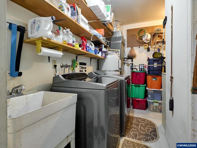 2093 Astor Wy, Woodburn, OR 97071
