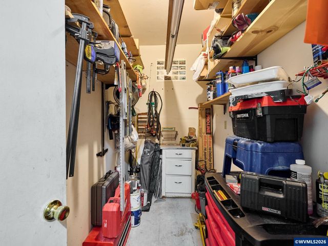 2093 Astor Wy, Woodburn, OR 97071