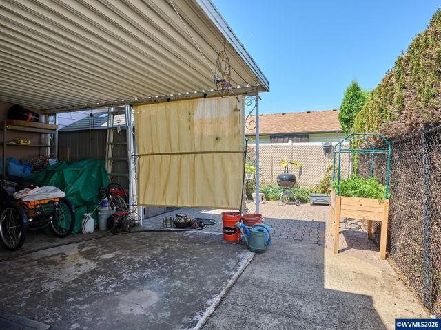 2093 Astor Wy, Woodburn, OR 97071