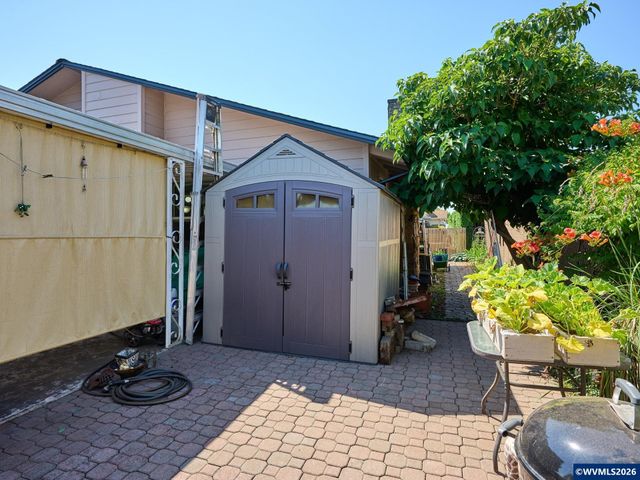 2093 Astor Wy, Woodburn, OR 97071