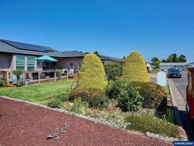 2093 Astor Wy, Woodburn, OR 97071