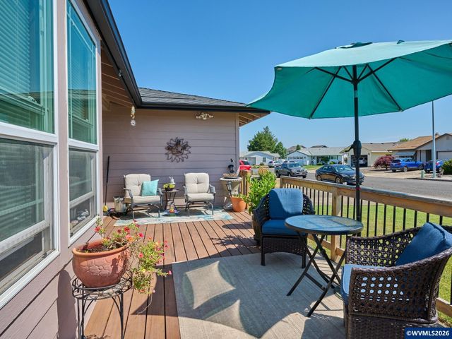 2093 Astor Wy, Woodburn, OR 97071