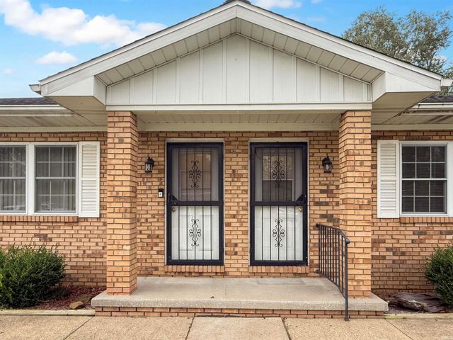 213 215 Lorshelna Drive, Evansville, IN 47711